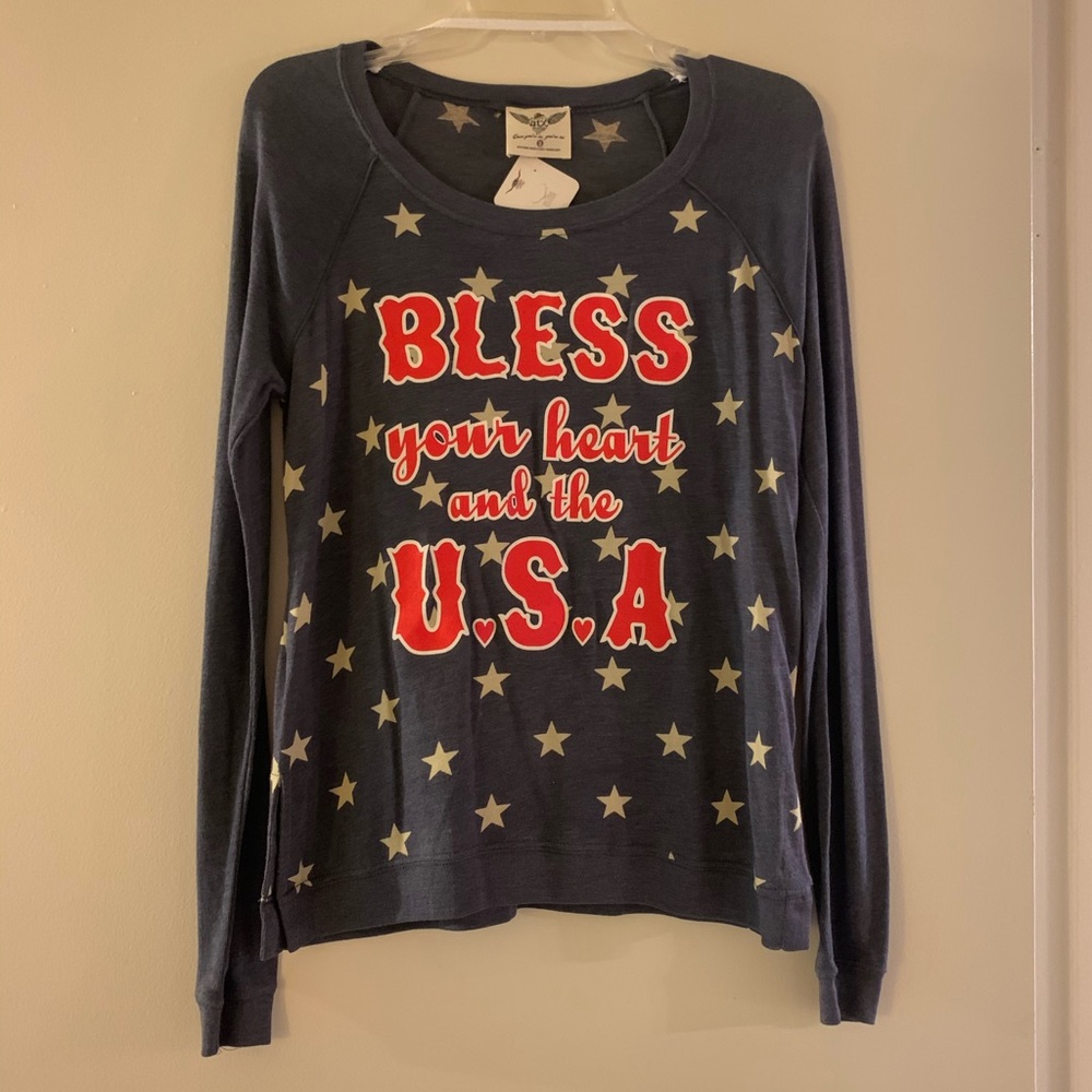 Patriotic long sleeve T-shirt with side slits